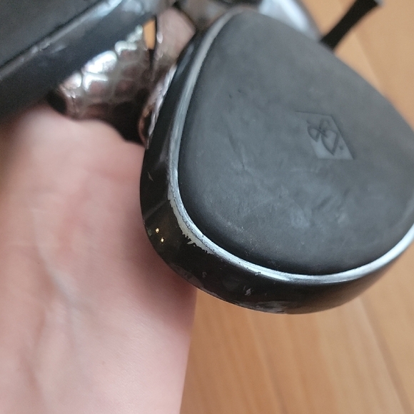 Donald J. Pliner Black and Brown Mules Modern Leather Design - Picture 5 of 6